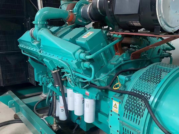 荔城更换100kW柴油发电机组机油时，需要注意哪些事项？